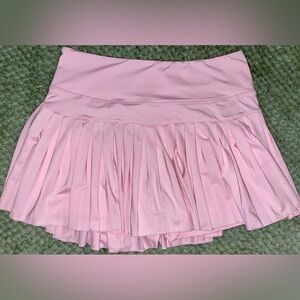Gold Hinge pleated tennis skirt
